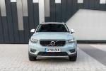 Volvo XC40 T3 Momentum 2018 года (UK)